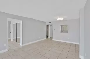 7601 Byron Ave, Miami Beach, FL 33141 - Photo 15