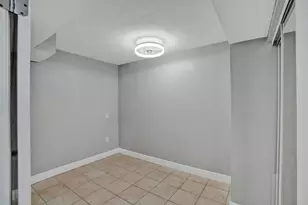 7601 Byron Ave, Miami Beach, FL 33141 - Photo 29