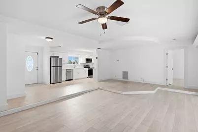 898 SW 10th Avenue, Boca Raton, FL 33486 - Photo 5