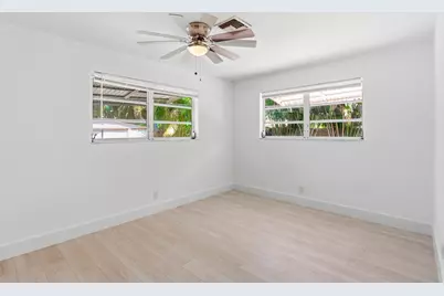 898 SW 10th Avenue, Boca Raton, FL 33486 - Photo 19