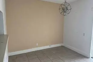 4425 Treehouse Ln, Tamarac, FL 33319 - Photo 5