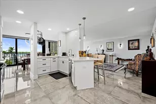 120 Lakeshore Dr, North Palm Beach, FL 33408 - Photo 1