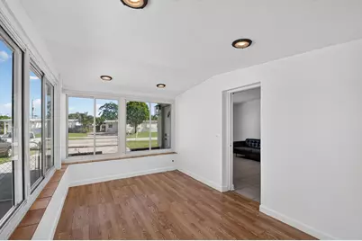 5678 Cinnamon Drive, West Palm Beach, FL 33415 - Photo 17