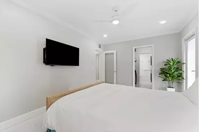 990 Casuarina Road #4, Delray Beach, FL 33483 - Photo 13