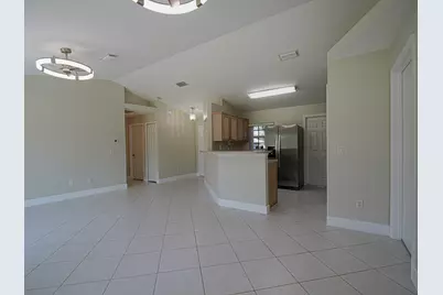 745 18th Street SW, Vero Beach, FL 32962 - Photo 5