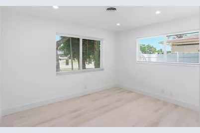998 W Camino Real, Boca Raton, FL 33486 - Photo 15