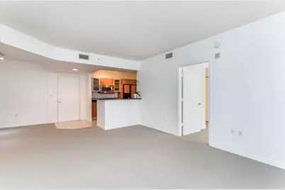 18800 NE 29 Avenue #923, Aventura, FL 33180 - Photo 11