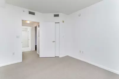 18800 NE 29 Avenue #923, Aventura, FL 33180 - Photo 17