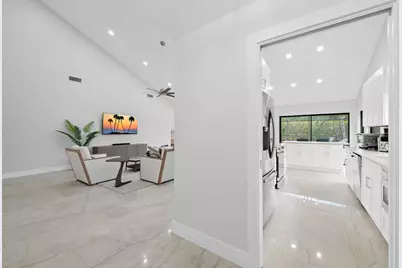 2505 Iroquois Circle, West Palm Beach, FL 33409 - Photo 25