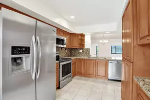 2253 SW 17th Dr, Deerfield Beach, FL 33442 - Photo 9