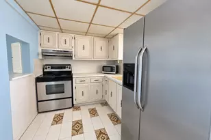729 Lori Dr, Palm Springs, FL 33461 - Photo 5