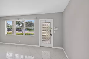1055 Ainslie D Dr, Boca Raton, FL 33434 - Photo 11