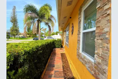 751 NW Tremont Avenue, Port Saint Lucie, FL 34983 - Photo 3