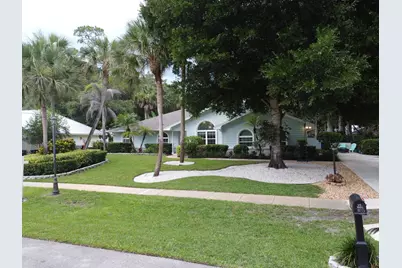 129 38th Court, Vero Beach, FL 32968 - Photo 1
