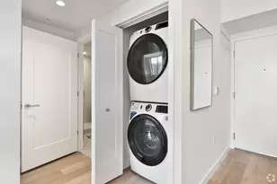 201 SW 10th St, Miami, FL 33130 - Photo 17