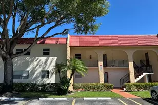 471 Lake Dora Dr, West Palm Beach, FL 33411 - Photo 1