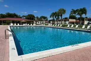 471 Lake Dora Dr, West Palm Beach, FL 33411 - Photo 25