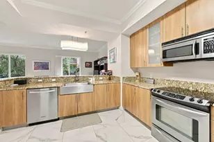 2601 NE 14th Ave, Wilton Manors, FL 33334 - Photo 9