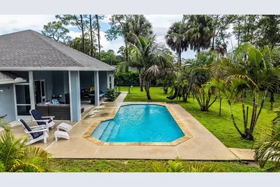 16395 E Hialeah Drive E, The Acreage, FL 33470 - Photo 39