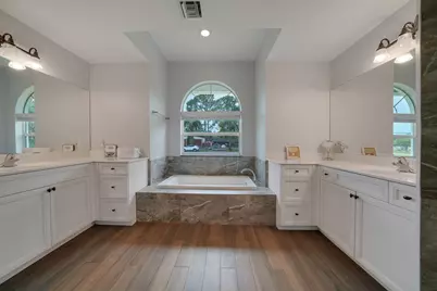 16395 E Hialeah Drive E, The Acreage, FL 33470 - Photo 25