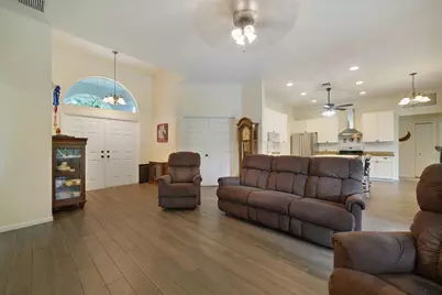 16395 E Hialeah Drive E, The Acreage, FL 33470 - Photo 9