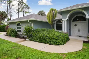 16395 E Hialeah Dr E, The Acreage, FL 33470 - Photo 3