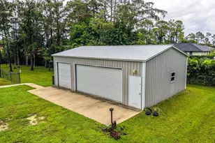 16395 E Hialeah Dr E, The Acreage, FL 33470 - Photo 37