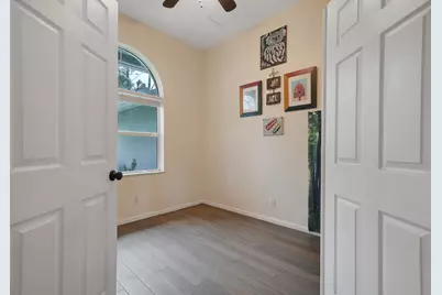 16395 E Hialeah Drive E, The Acreage, FL 33470 - Photo 21