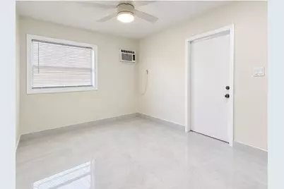 930 NE 52nd Court, Deerfield Beach, FL 33064 - Photo 5