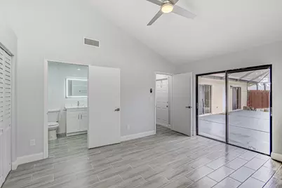 1240 Summit Place Circle #D, West Palm Beach, FL 33415 - Photo 9