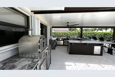 5125 Woodland Lakes Drive, Palm Beach Gardens, FL 33418 - Photo 21