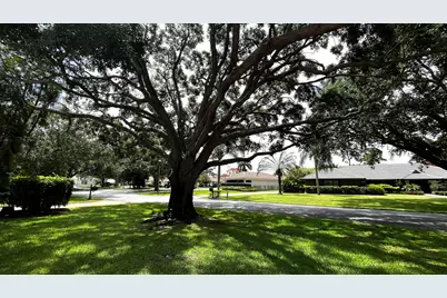 5125 Woodland Lakes Drive, Palm Beach Gardens, FL 33418 - Photo 23