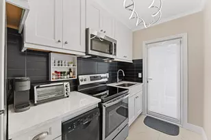 990 Casuarina Rd, Delray Beach, FL 33483 - Photo 25