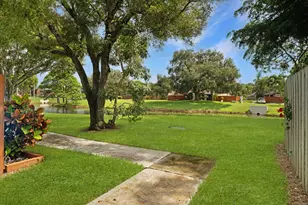 4216 Palm Bay Cir, West Palm Beach, FL 33406 - Photo 35