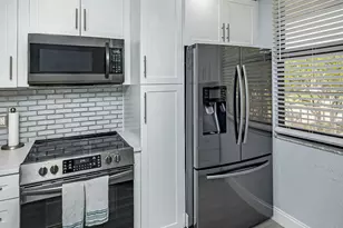3630 Whitehall Dr, West Palm Beach, FL 33401 - Photo 13