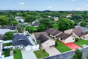 9811 SW 57th St, Cooper City, FL 33328 - Photo 23