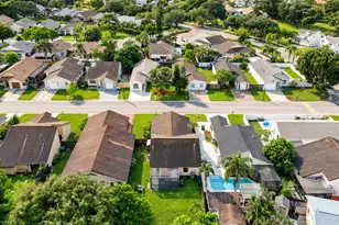 9811 SW 57th St, Cooper City, FL 33328 - Photo 21