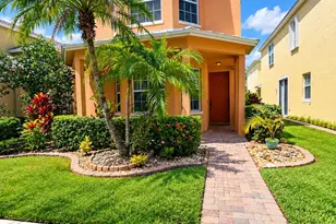 2543 SE Ruskin Dr, Port Saint Lucie, FL 34952 - Photo 1