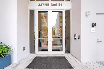 227 NE 2nd Street #2801, Miami, FL 33132 - Photo 3