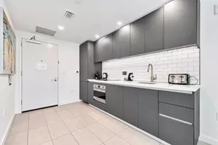 227 NE 2nd St, Miami, FL 33132 - Photo 11