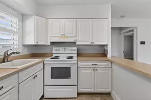 3060 Meridian Way N, Palm Beach Gardens, FL 33410 - Photo 7