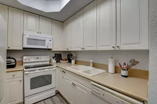 6550 Morgan Hill Trail, Royal Palm Beach, FL 33411 - Photo 9