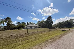 17770 75th Pl N, The Acreage, FL 33470 - Photo 9