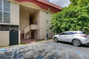 10907 N Kendall Dr, Miami, FL 33176 - Photo 1