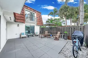 2228 White Pine Cir, Greenacres, FL 33415 - Photo 25