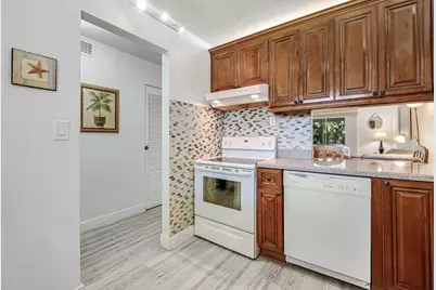 2855 Garden Drive S #102, Palm Springs, FL 33461 - Photo 13