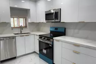 700 S Hollybrook Dr S, Pembroke Pines, FL 33025 - Photo 1