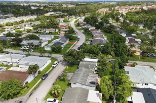 2294 NW 81st Terrace, Sunrise, FL 33322 - Photo 25