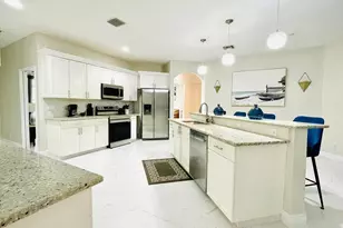 13620 Folkestone Ct W, Wellington, FL 33414 - Photo 11