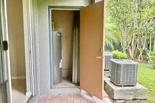8214 SW 29th St, Miramar, FL 33025 - Photo 23
